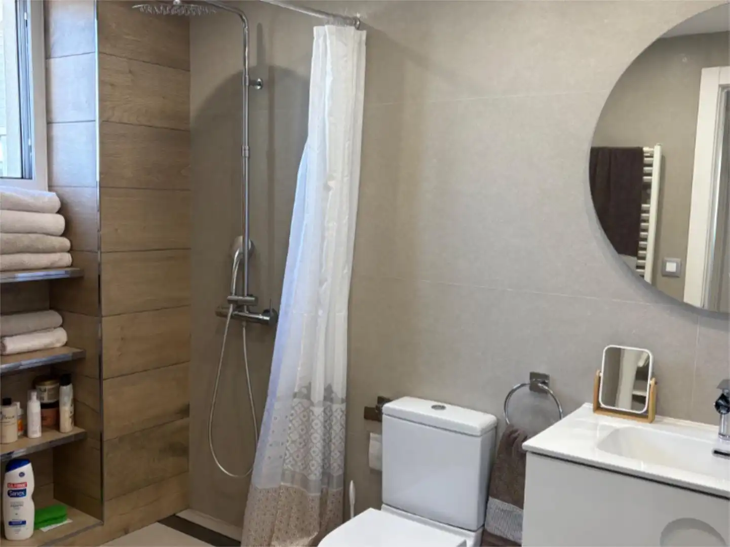 Ático en venta en Plaça D'elx, 23, Sur Baño de Ático en venta en Castellón de la Plana / Castelló de la Plana con Aire acondicionado, Terraza y Balcón