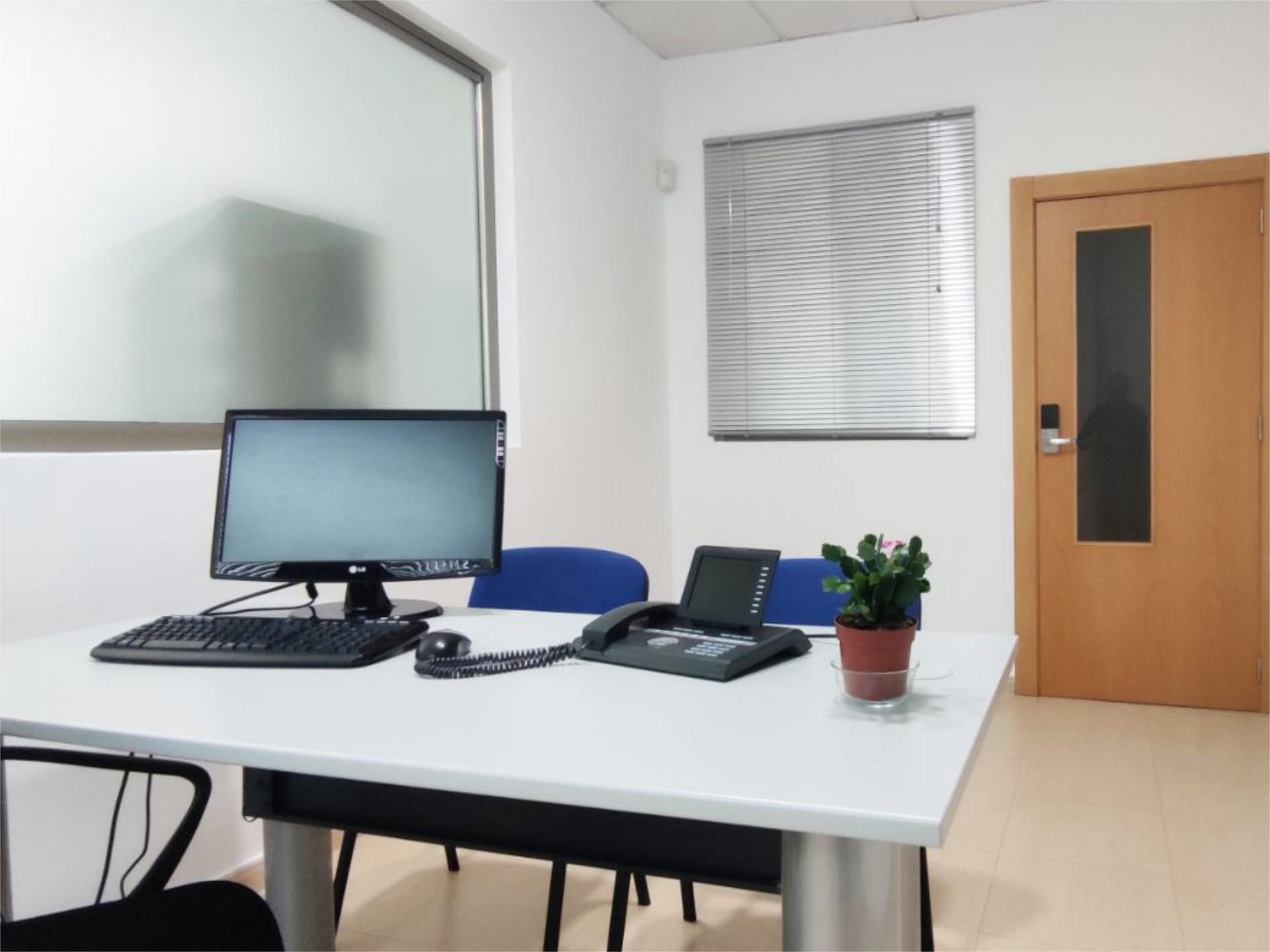 Oficina de lloguer en  Murcia Capital
