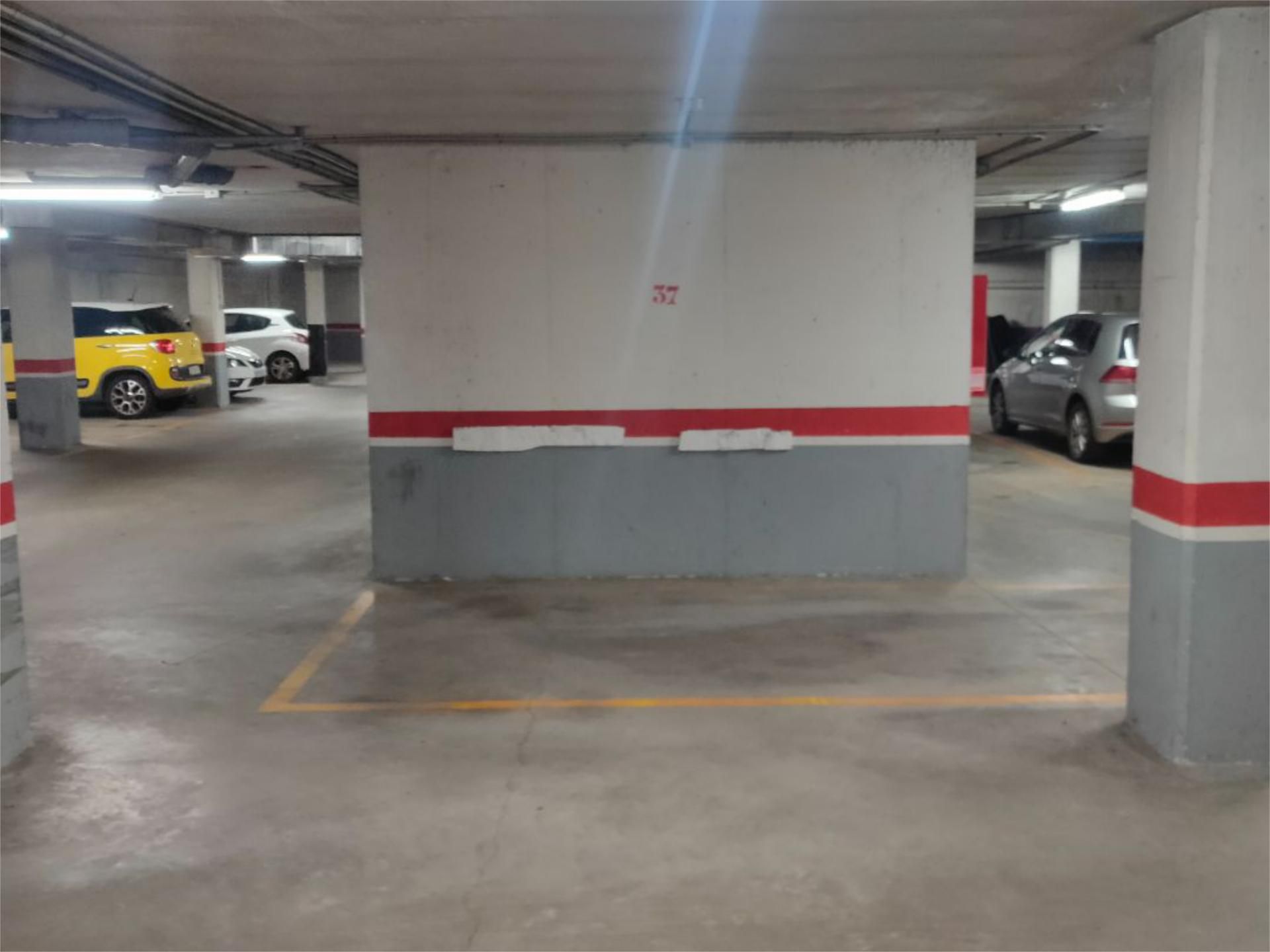 Aparcament de Garatge en venda en León Capital 