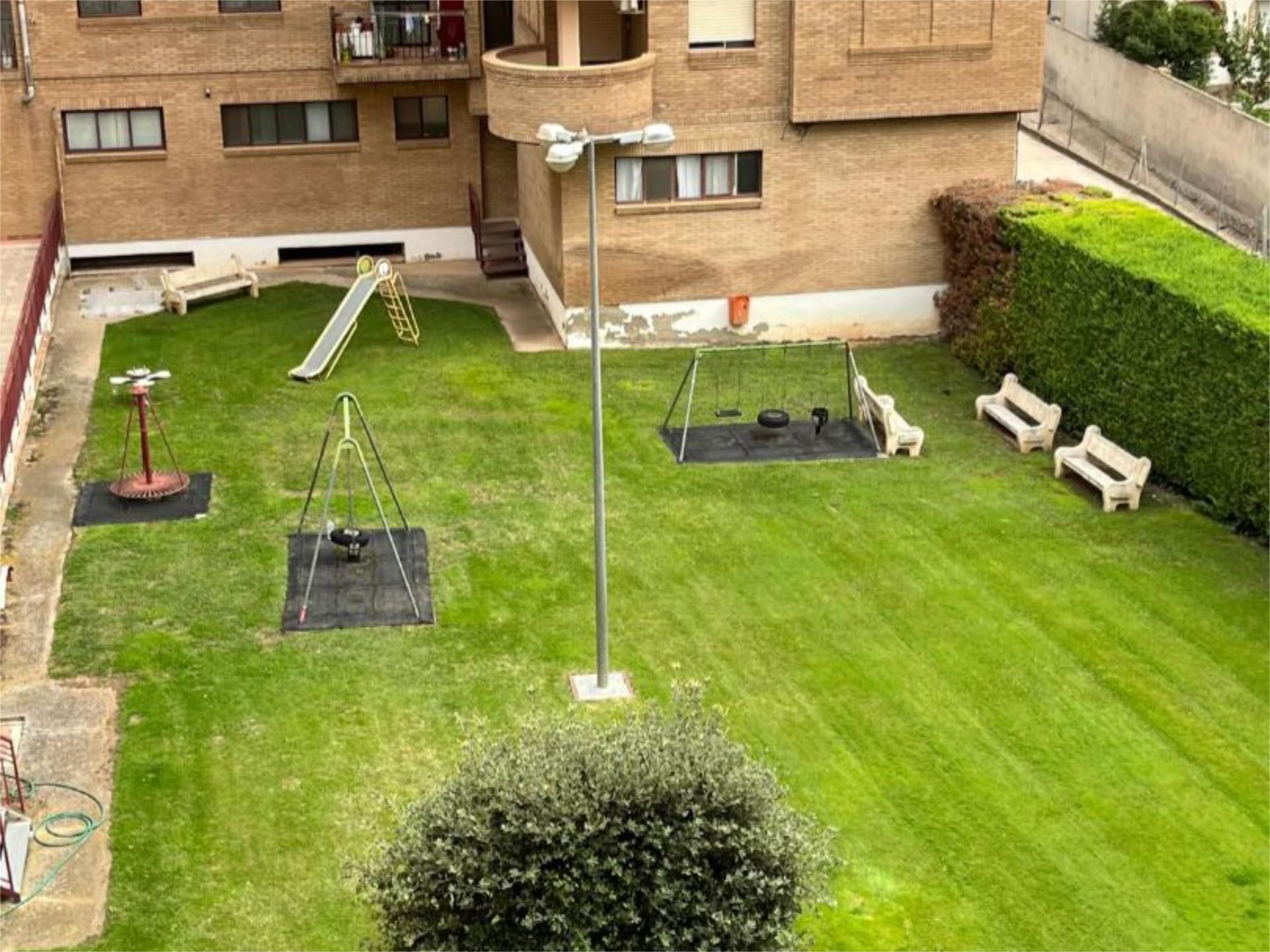 Garden of Flat for sale in Arnedo  with Heating, Private garden and Parquet flooring