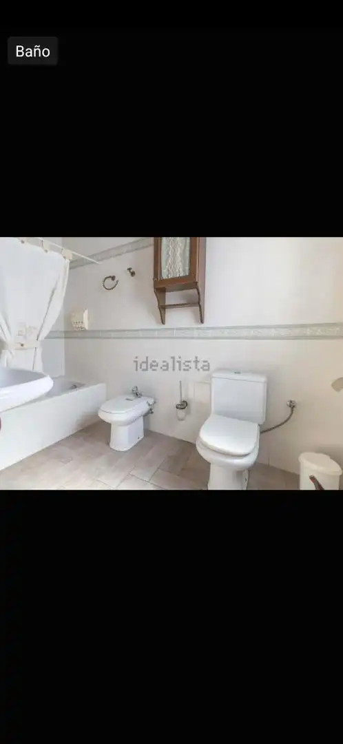 Casa o chalet en venta en Calle Federico García Lorca, 45, Gerena Baño de Casa o chalet en venta en Gerena