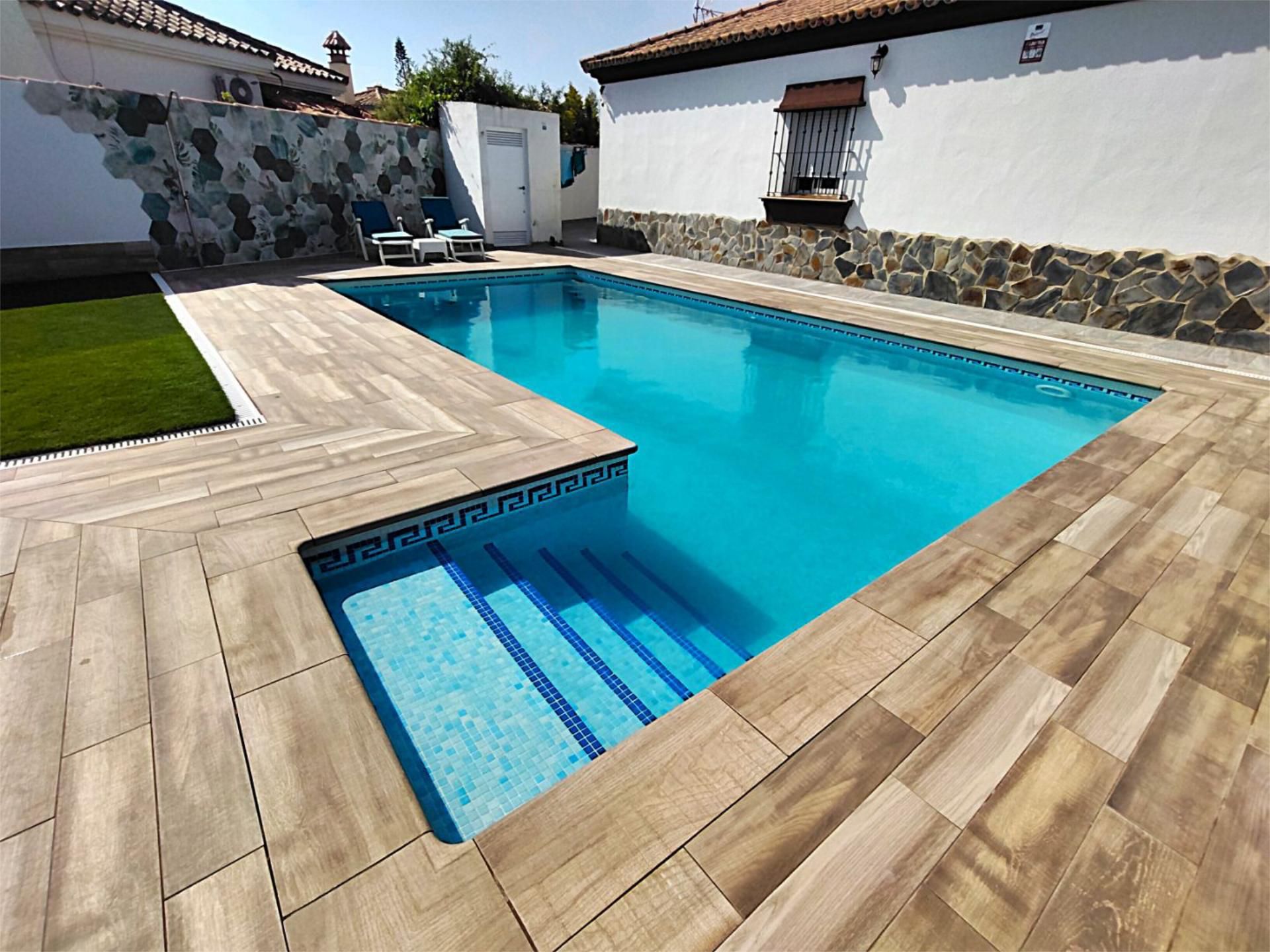 Swimming pool of House or chalet for sale in Chiclana de la Frontera  with Private garden, Storage room and Swimming Pool