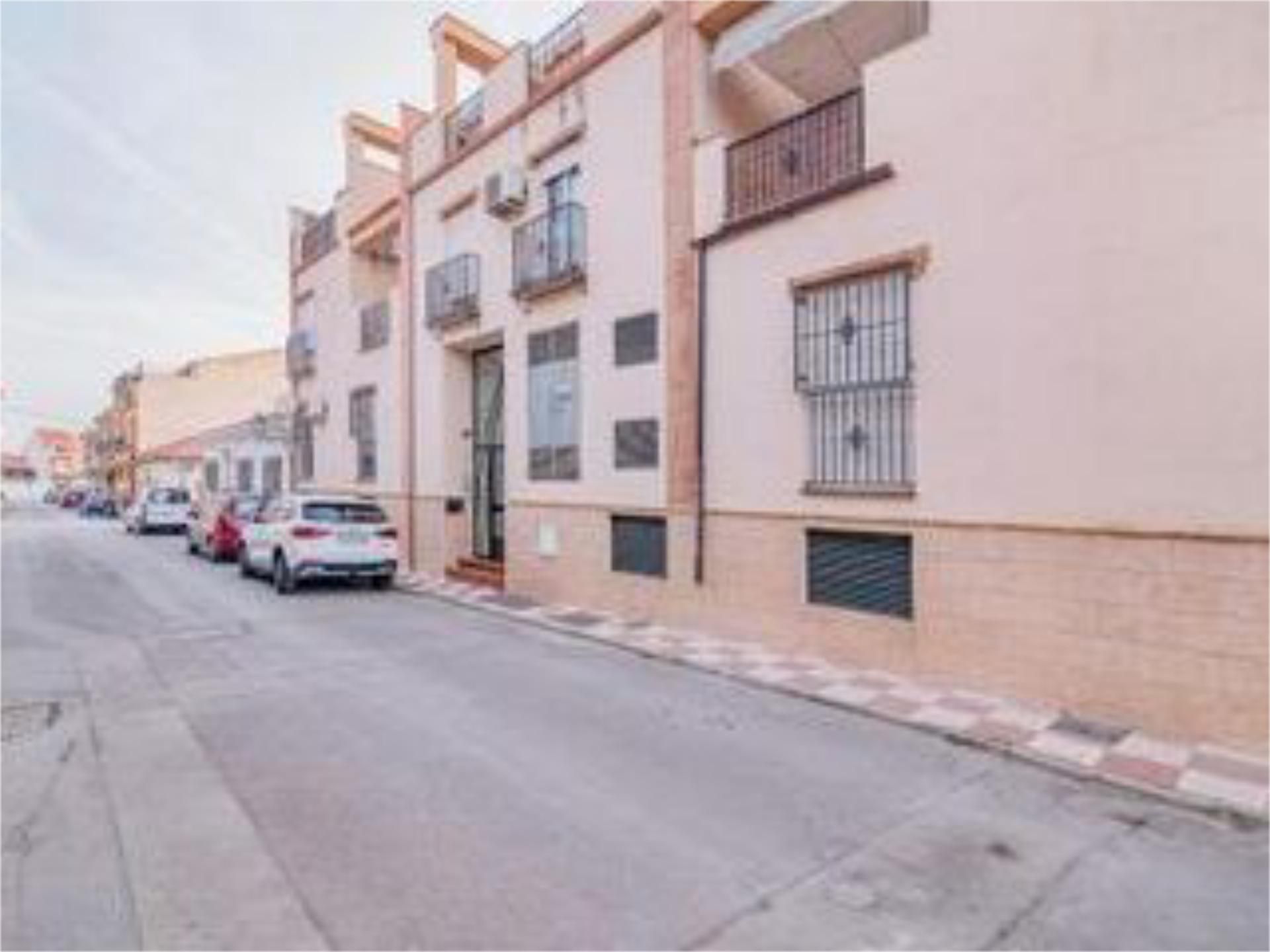 Vista exterior de Pis en venda en Churriana de la Vega