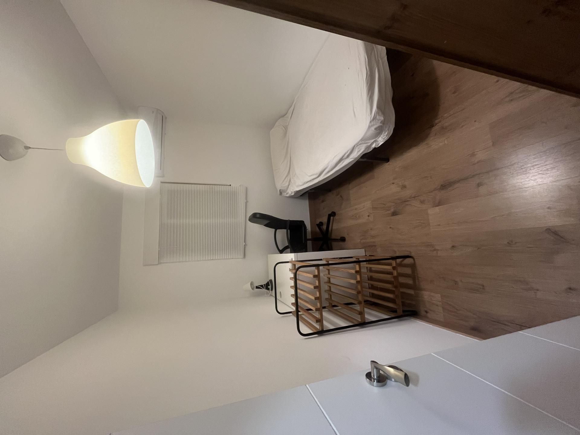 Bedroom of Flat to share in Villaviciosa de Odón  with Air Conditioner, Heating and Private garden