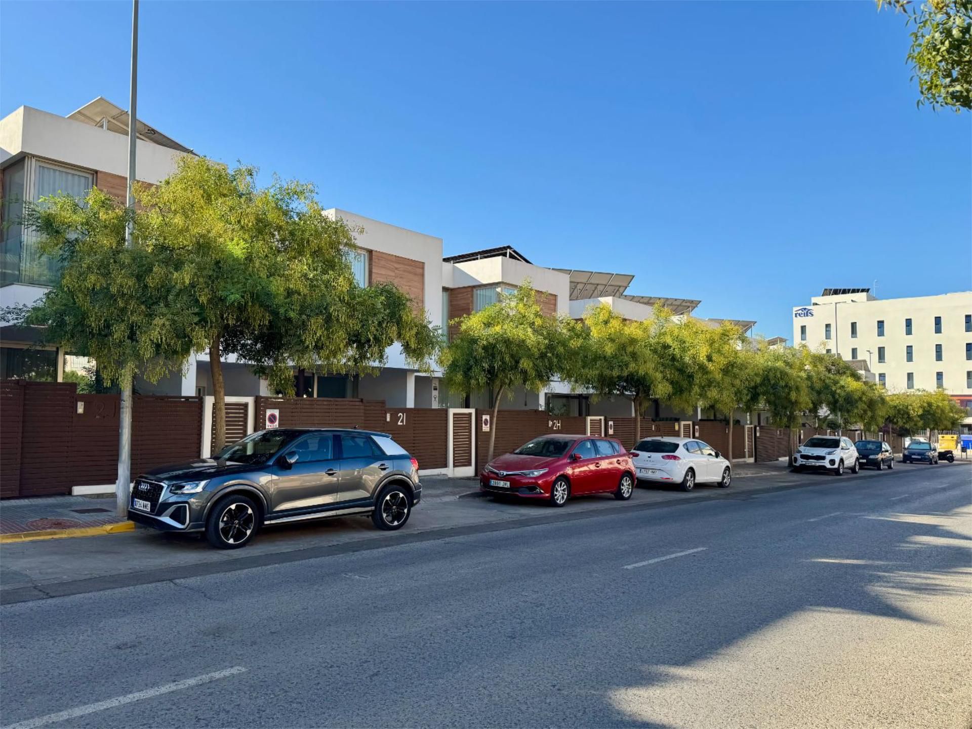 Flat to share in Calle Leopoldo Alas "Clarín", 2, Arco Norte - Avda. España