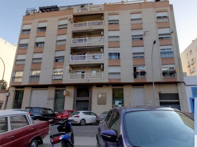 Garaje en Alquiler en Calle de Carlos V, 16 en El Industrial