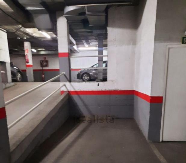 Garage to rent in Calle de Rodríguez Espinosa, 2, Palomeras Bajas, Madrid - image 1 Photo 1 of Garage to rent in Calle de Rodríguez Espinosa, 2, Palomeras Bajas, Madrid