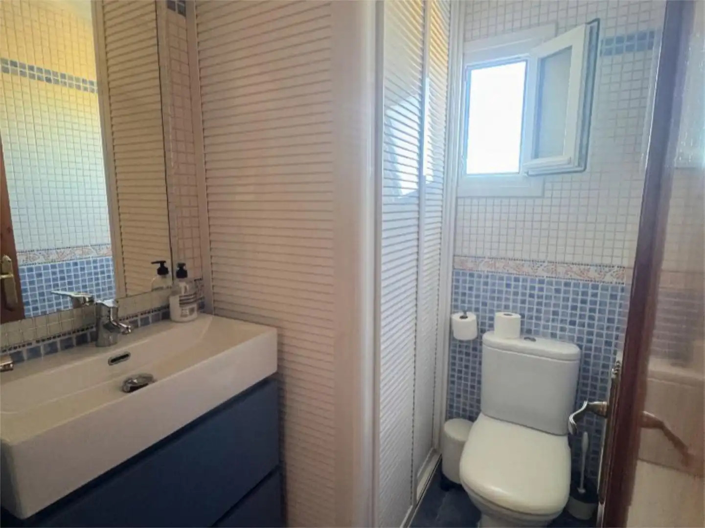 Wohnung zum Verkauf in Calle Andrés Segovia, 6, Capellanía - Retamar Badezimmer von Wohnung zum Verkauf in Alhaurín de la Torre mit Klimaanlage, Heizung und Privatgarten
