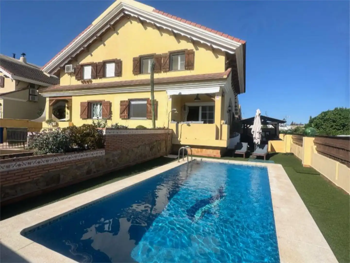 Wohnung zum Verkauf in Calle Andrés Segovia, 6, Capellanía - Retamar Schwimmbecken von Wohnung zum Verkauf in Alhaurín de la Torre mit Klimaanlage, Heizung und Privatgarten