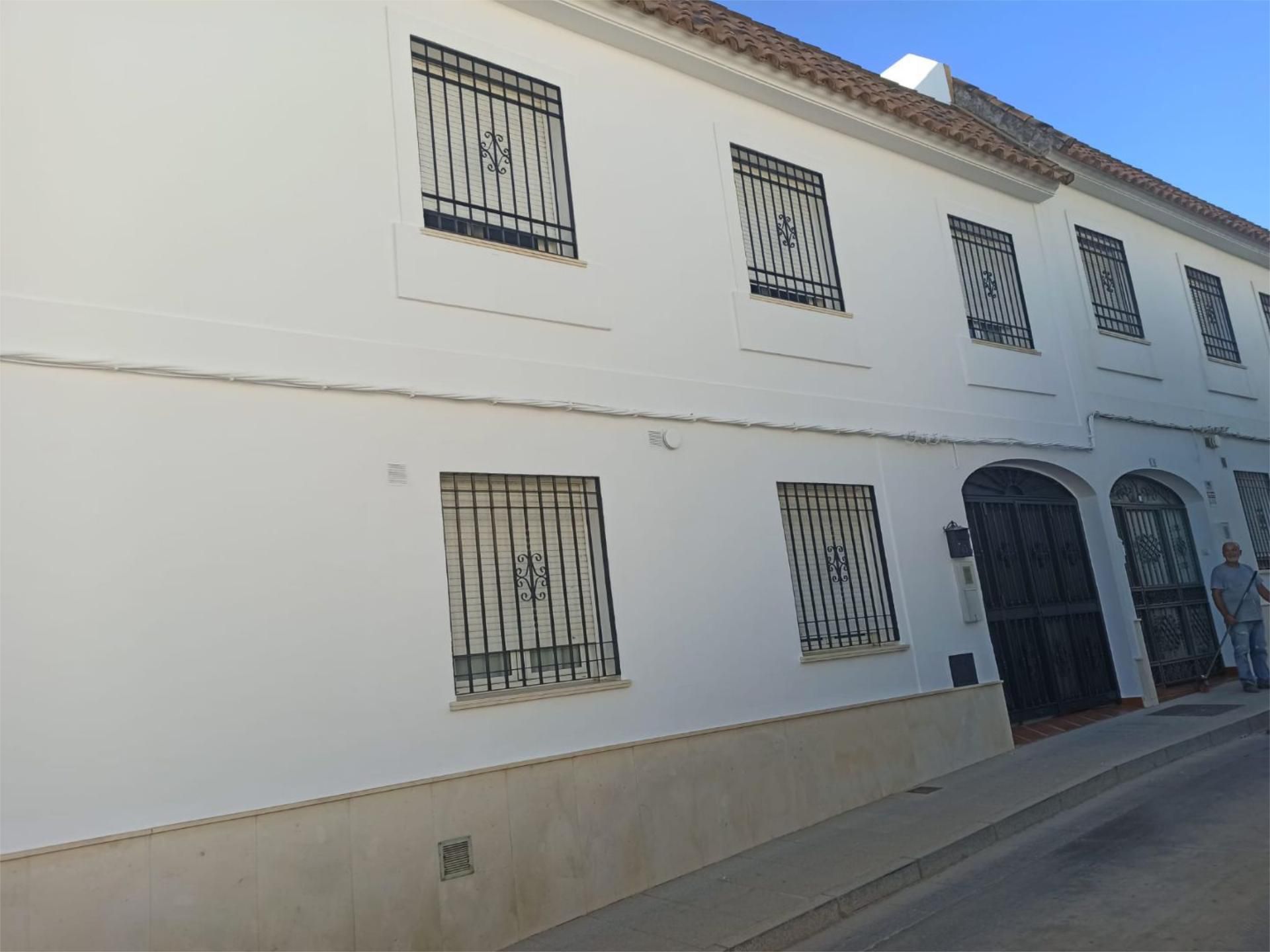 Vista exterior de Casa o xalet de lloguer en La Carlota amb Aire condicionat, Terrassa i Moblat