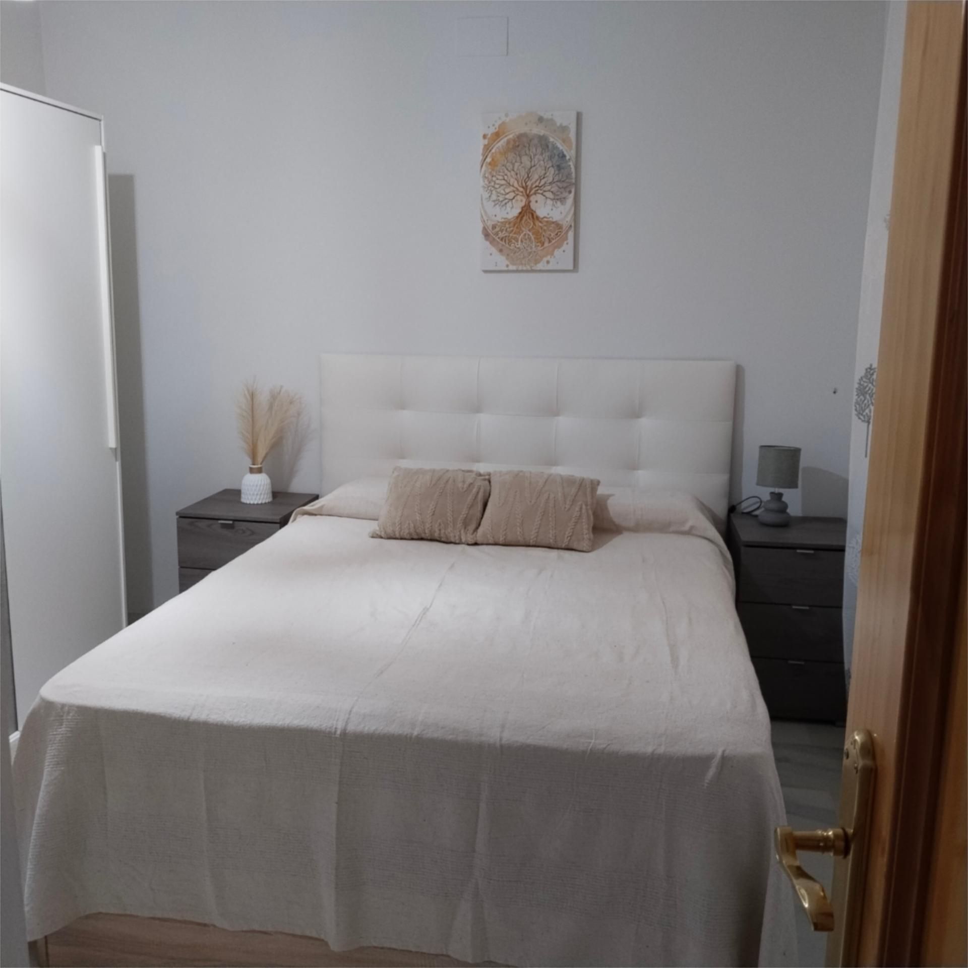 Habitación de Piso para compartir en Las Gabias con Terraza
