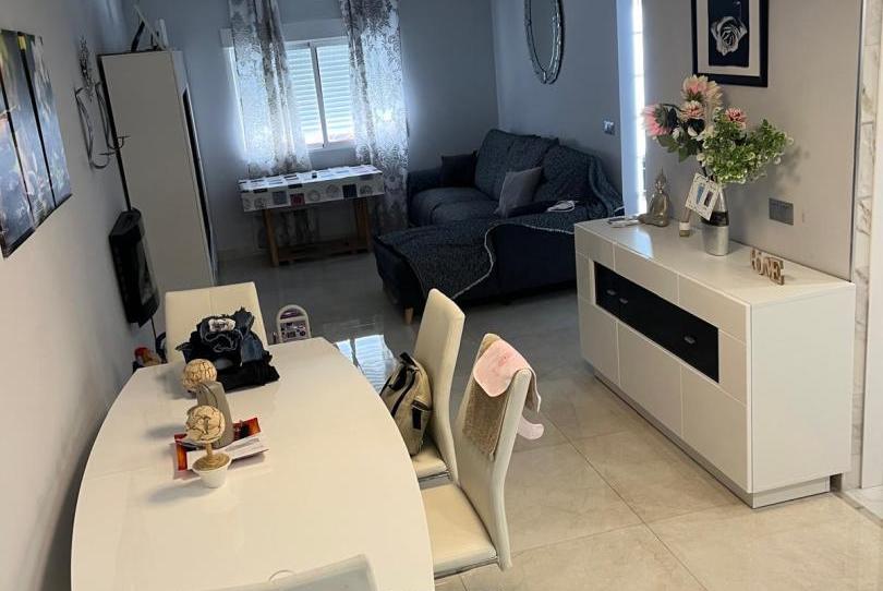 Foto 1 de Casa adosada per a compartir a Calle Islas, 64, Fuente Vaqueros, Granada