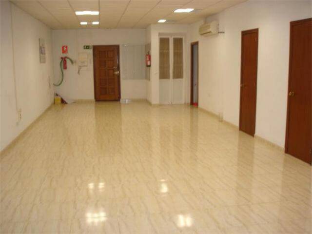 Local comercial en Alquiler en Centro