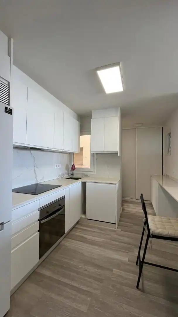 Piso de alquiler en Paseo Vistalegre, 7, Centro - Muelle Pesquero Cocina de Piso de alquiler en Torrevieja con Aire acondicionado, Calefacción y Parquet
