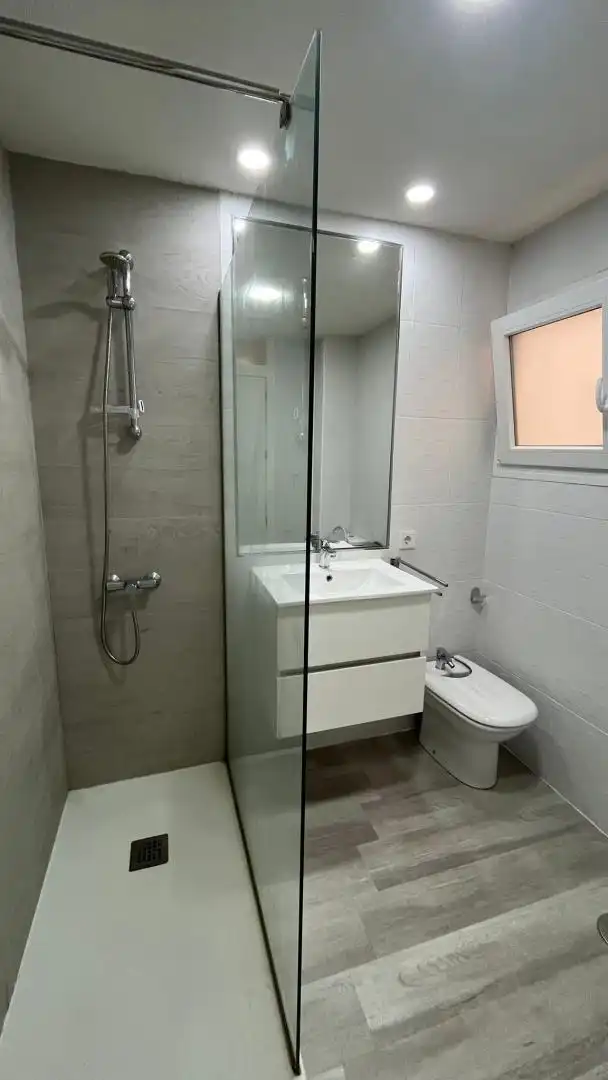 Piso de alquiler en Paseo Vistalegre, 7, Centro - Muelle Pesquero Baño de Piso de alquiler en Torrevieja con Aire acondicionado, Calefacción y Parquet