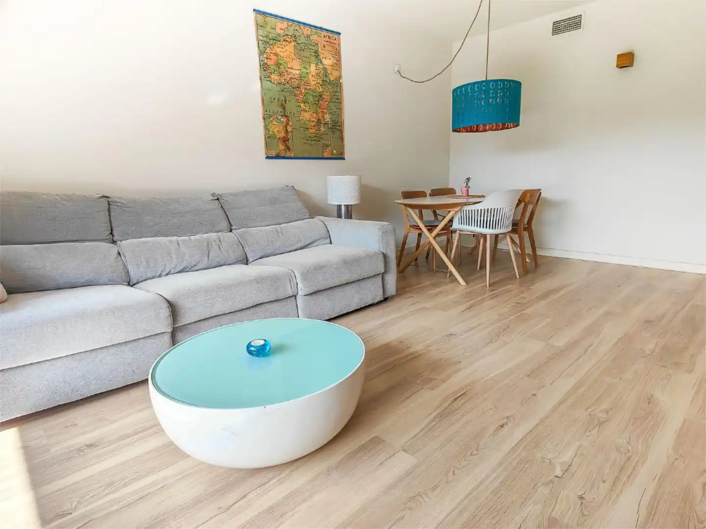 Planta baixa en venda a Carrer de Jaume Villanueva, 3, Estadi Balear Sala d'estar de Planta baixa en venda en Palma de Mallorca amb Aire condicionat, Calefacció i Parquet