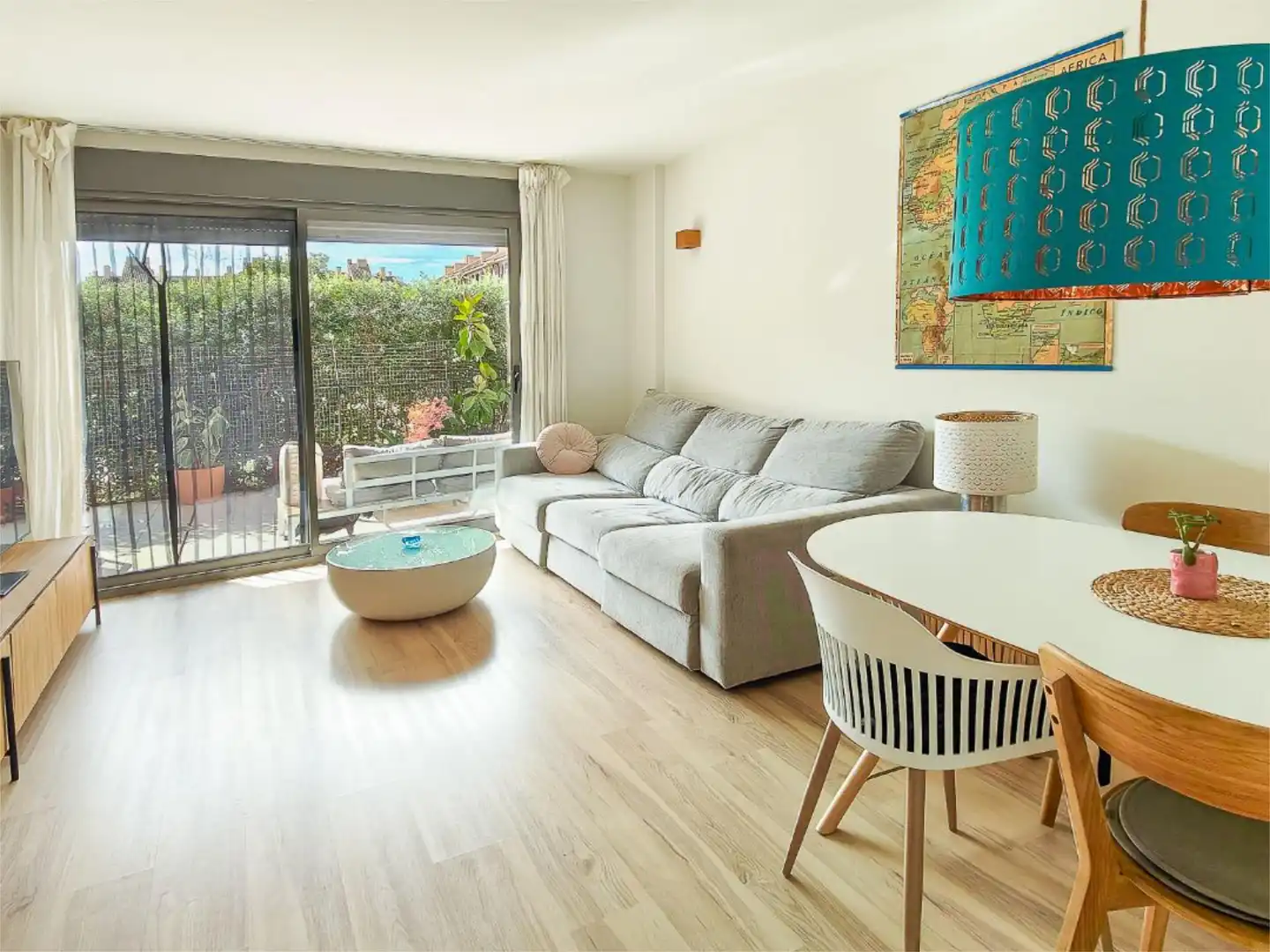 Planta baixa en venda a Carrer de Jaume Villanueva, 3, Estadi Balear Sala d'estar de Planta baixa en venda en Palma de Mallorca amb Aire condicionat, Calefacció i Parquet