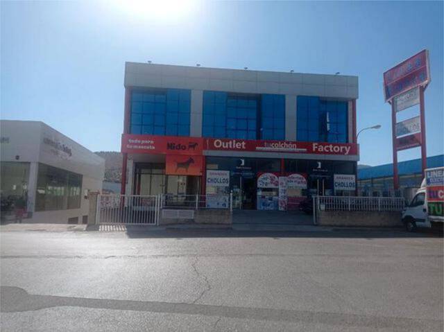 Local comercial en Alquiler en Zona de la Vega