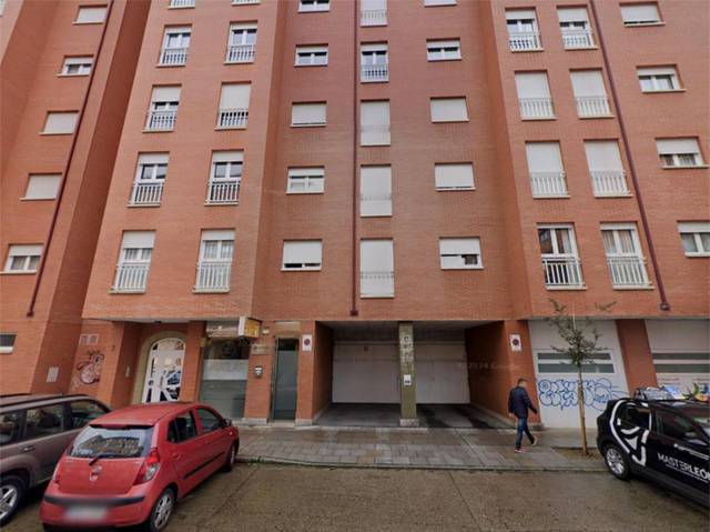 Garaje en Venta en Calle Vega de Infanzones, 3 en Las Eras de Renueva
