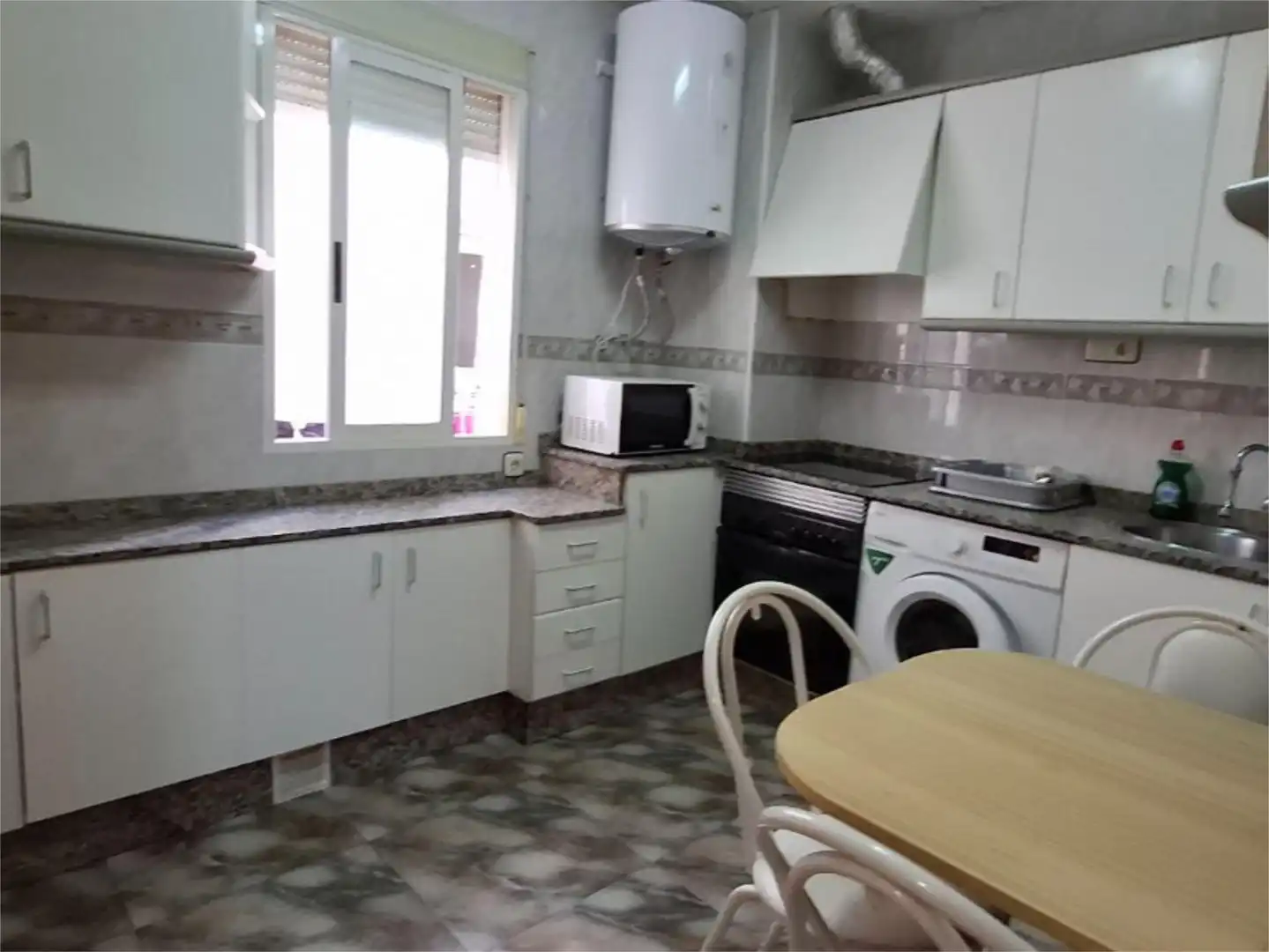 Piso en venta en Calle San Isidoro, 4, El Ranero Cocina de Piso en venta en Murcia con Aire acondicionado y Amueblado