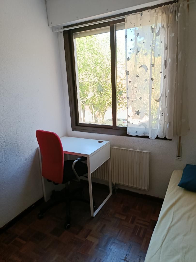 Dormitori de Dúplex per a compartir en Getafe amb Forn, Rentadora i Microones