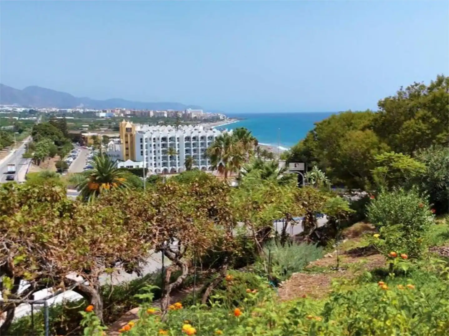 Local en venda a Punta Lara, 22, Chaparil - Torrecilla - Punta Lara Vista exterior de Local en venda en Nerja amb Aire condicionat, Calefacció i Parquet