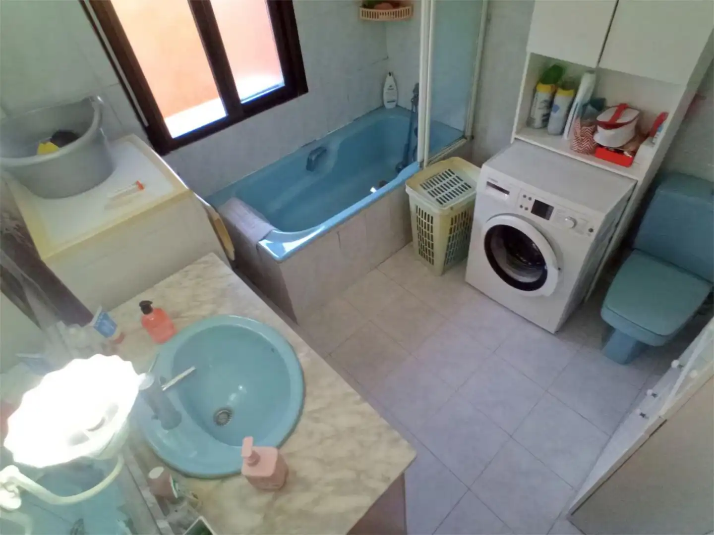 Houses for sale in Vía Pista, 4, Pueblo Bathroom of Houses for sale in Benicarló with Air Conditioner and Terrace