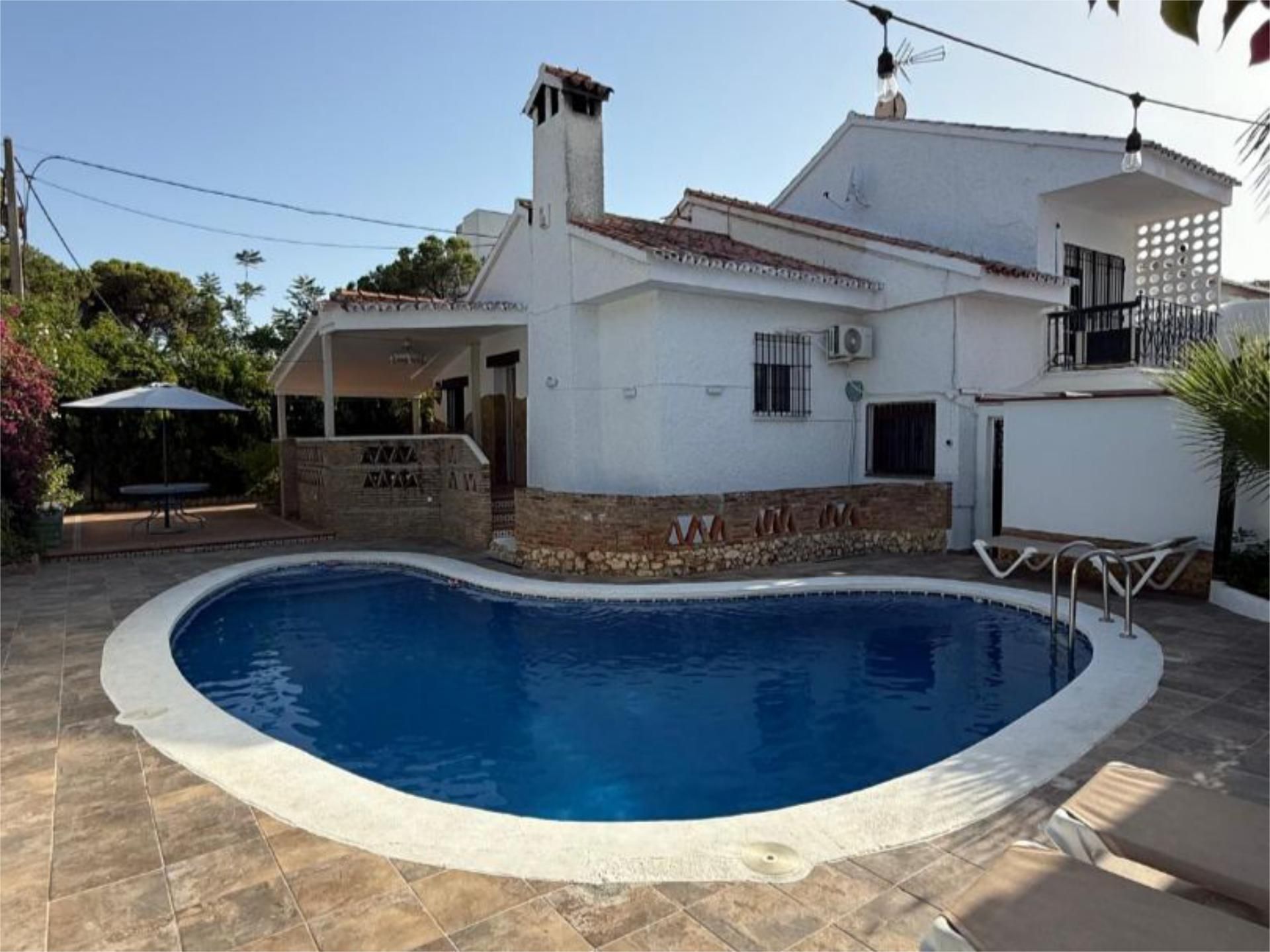 Swimming pool of House or chalet to rent in Punta Umbría  with Air Conditioner, Heating and Private garden
