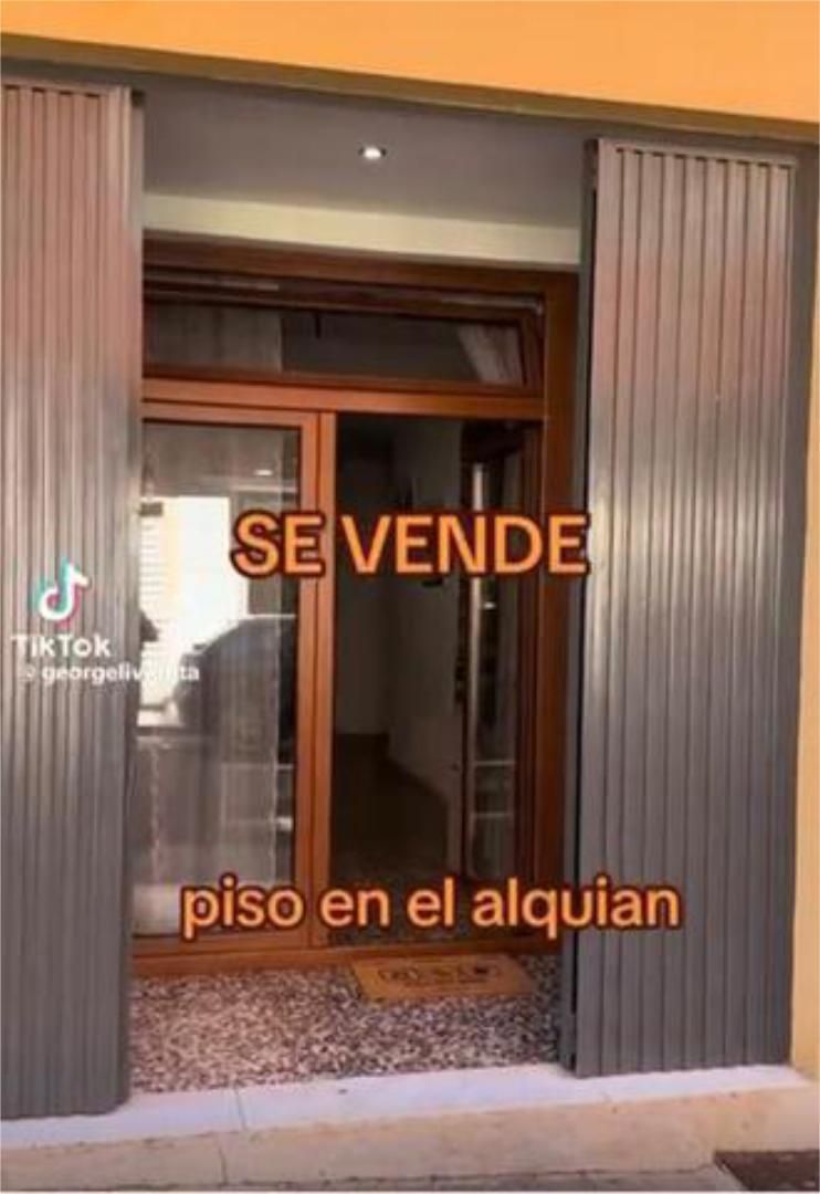 Flat for sale in  Almería Capital  with Heating