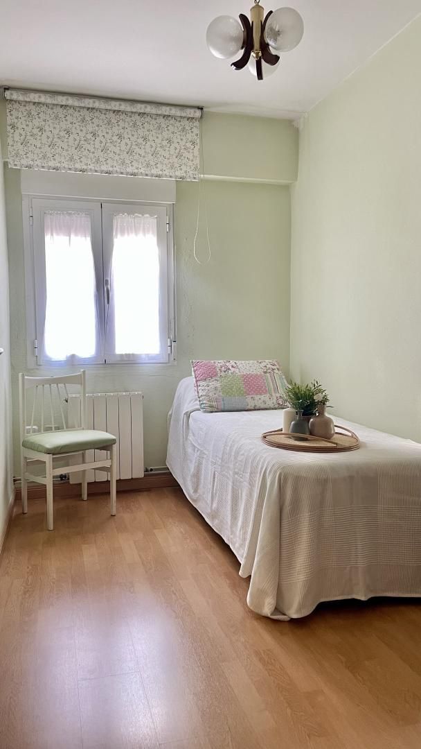 Habitación de Piso en venta en  Zaragoza Capital con Aire acondicionado, Calefacción y Amueblado