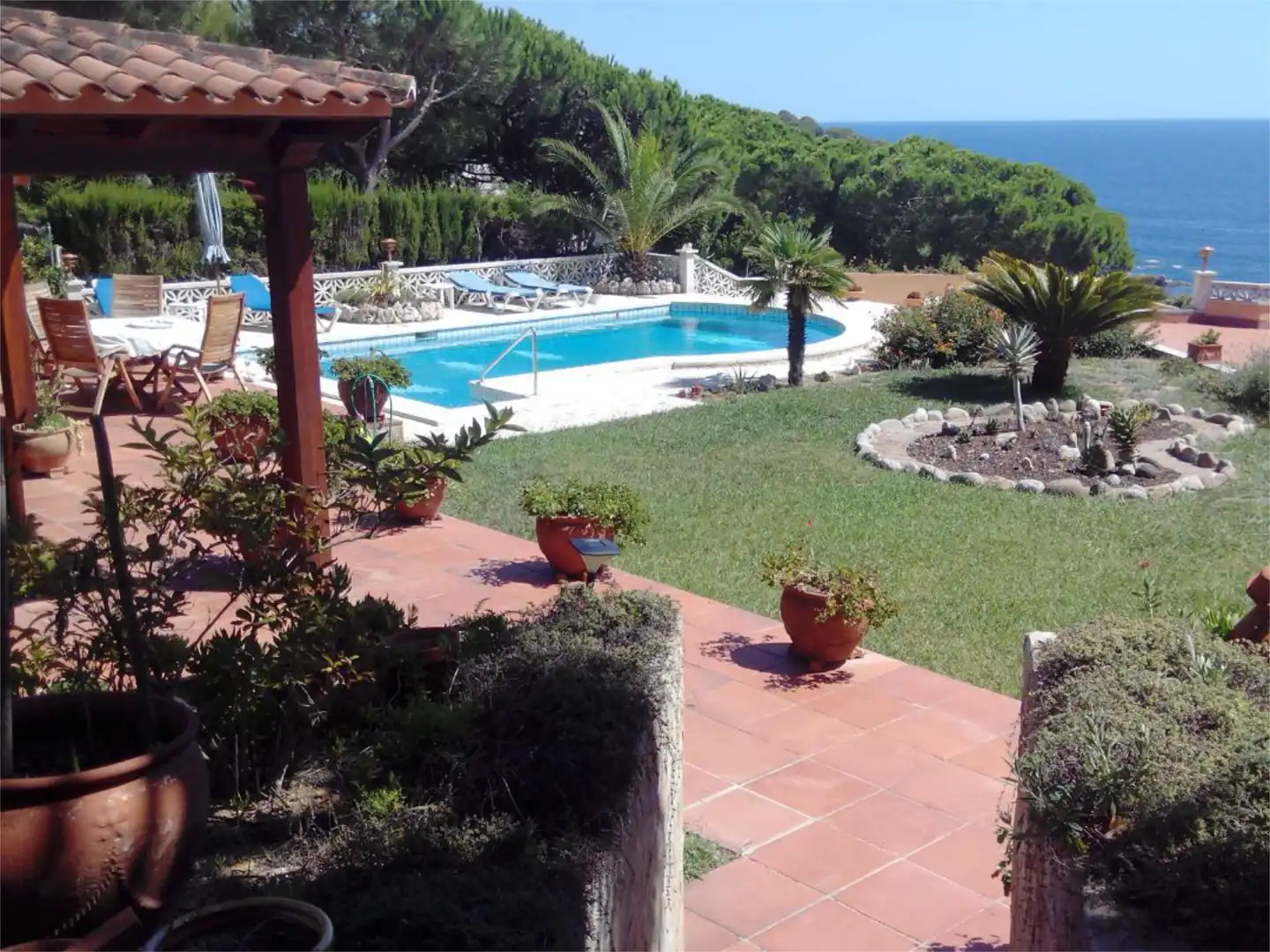 Houses for sale in Carrer Holanda, 3, Canyelles Garden of Houses for sale in Lloret de Mar with Terrace and Swimming Pool