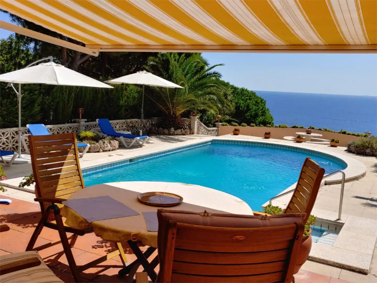 Houses for sale in Carrer Holanda, 3, Canyelles Terrace of Houses for sale in Lloret de Mar with Terrace and Swimming Pool