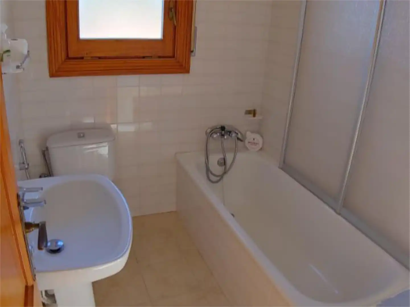 Houses for sale in Carrer Holanda, 3, Canyelles Bathroom of Houses for sale in Lloret de Mar with Terrace and Swimming Pool