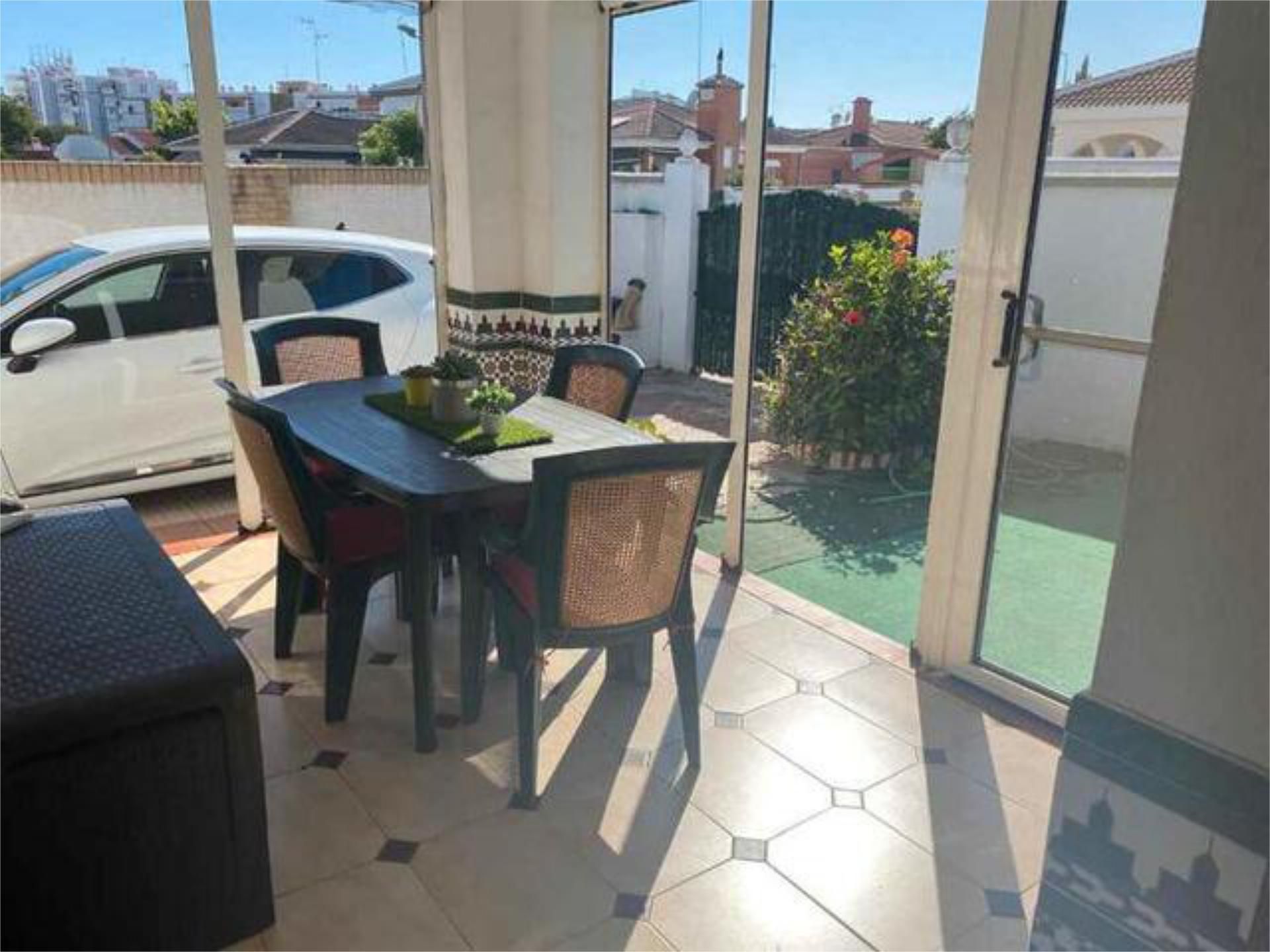 Terraza de Casa adosada en venta en Almonte con Terraza