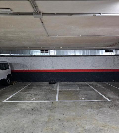 Garaje de alquiler en Carrer General Manso, 40, Roses - Castellbell, Barcelona - imagen 2 Foto 2 de Garaje de alquiler en Carrer General Manso, 40, Roses - Castellbell, Barcelona