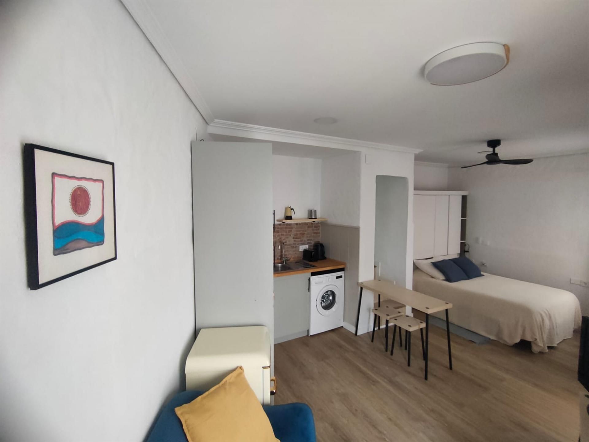 Dormitori de Estudi de lloguer en Casarabonela amb Calefacció, Parquet i Moblat