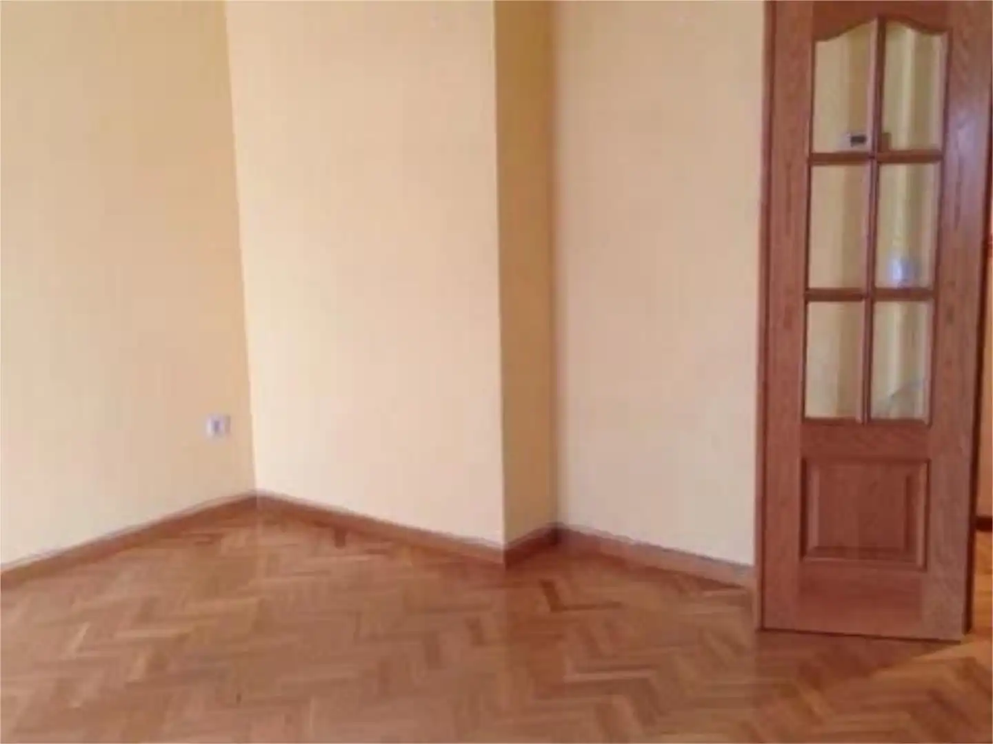 Piso en venta en Calle Canales, 8, Arévalo Habitación de Piso en venta en Arévalo con Calefacción, Parquet y Trastero
