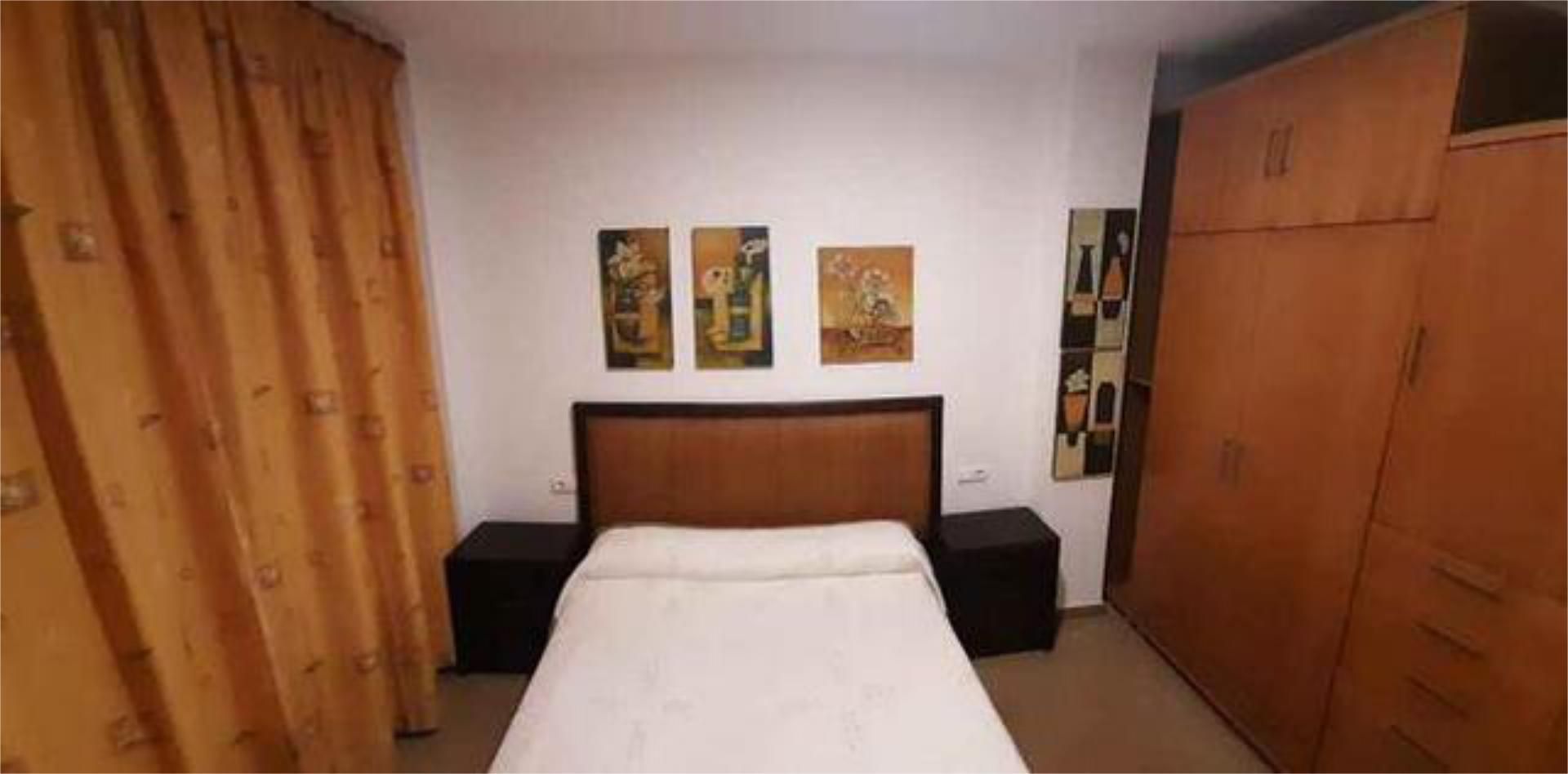 Piso en venta en Caleta de Vélez Habitación de Piso en venta en Vélez-Málaga con Calefacción y Amueblado