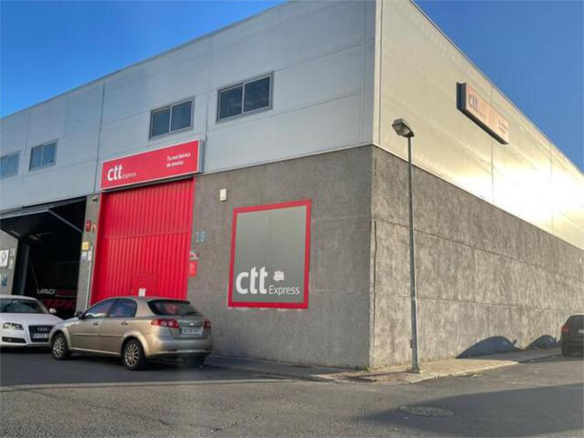 Vista exterior de Nave industrial de alquiler en  Huelva Capital con Aire acondicionado