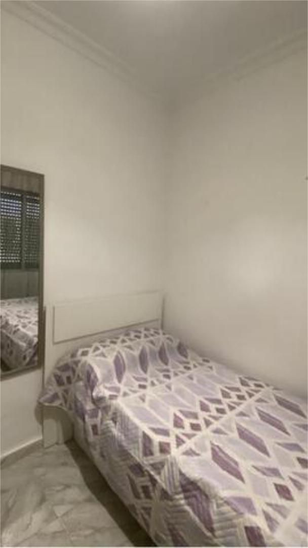 Bedroom of Flat to share in Badajoz Capital