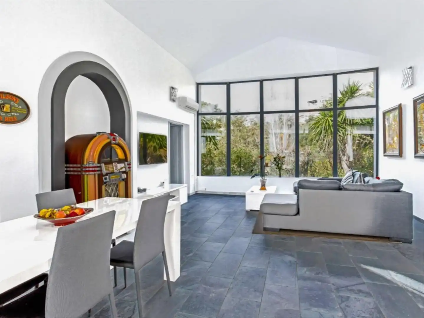 Piso en venta en Avenida Santa Maria, 7, Santa María Sala de estar de Piso en venta en Marbella con Aire acondicionado, Jardín privado y Piscina