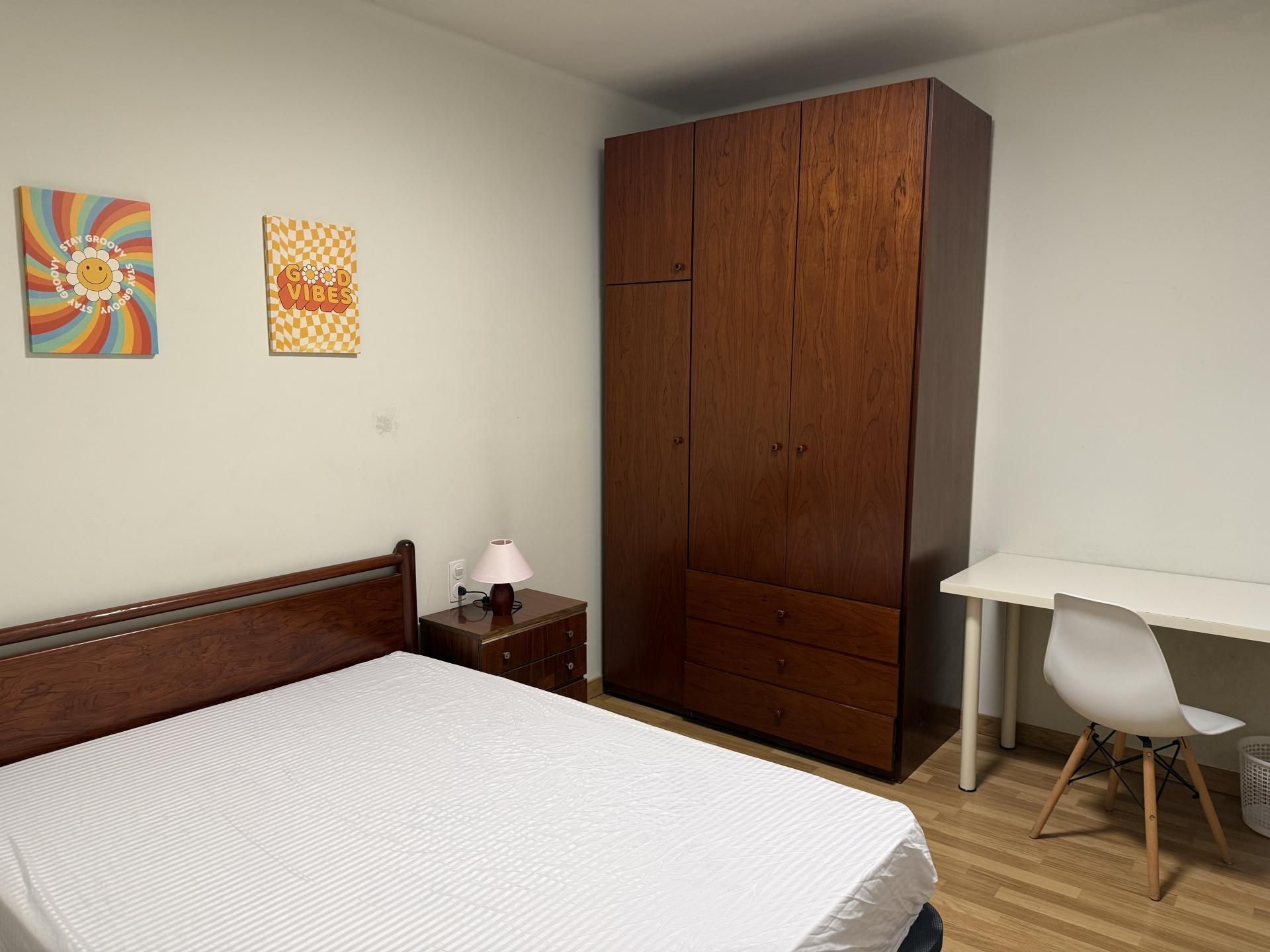 Habitación de Piso para compartir en Reus con Calefacción, Parquet y Trastero