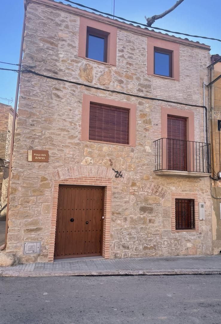 Exterior view of Single-family semi-detached to rent in Blancafort  with Terrace, Furnished and Balcony