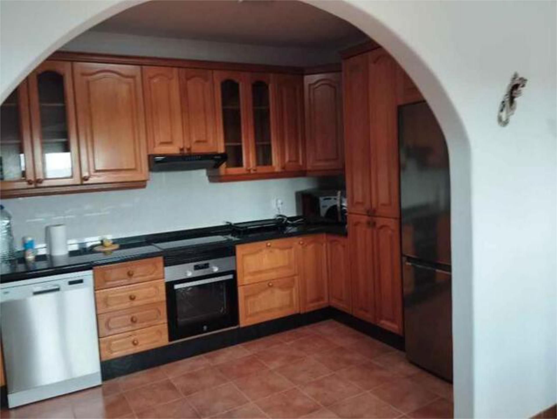 Cuina de Apartament de lloguer en Teguise amb Terrassa i Moblat