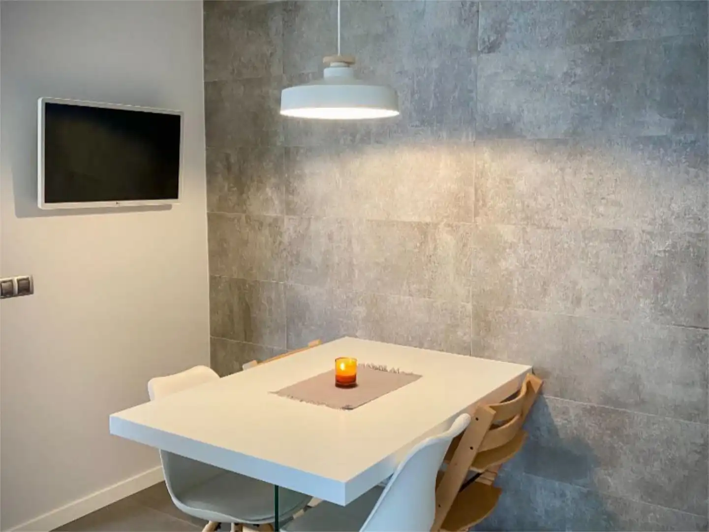 Dúplex en venta en Calle los Molinos, 15, Villa del Río Comedor de Dúplex en venta en Villa del Río con Aire acondicionado, Calefacción y Parquet
