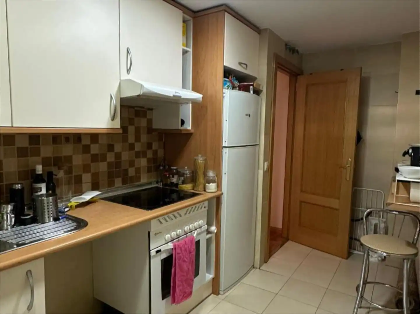 Flat for rent in Calle de la Presa, 59, Montserrat - Parque Empresarial Kitchen of Flat for rent in San Fernando de Henares with Air Conditioner, Heating and Parquet flooring