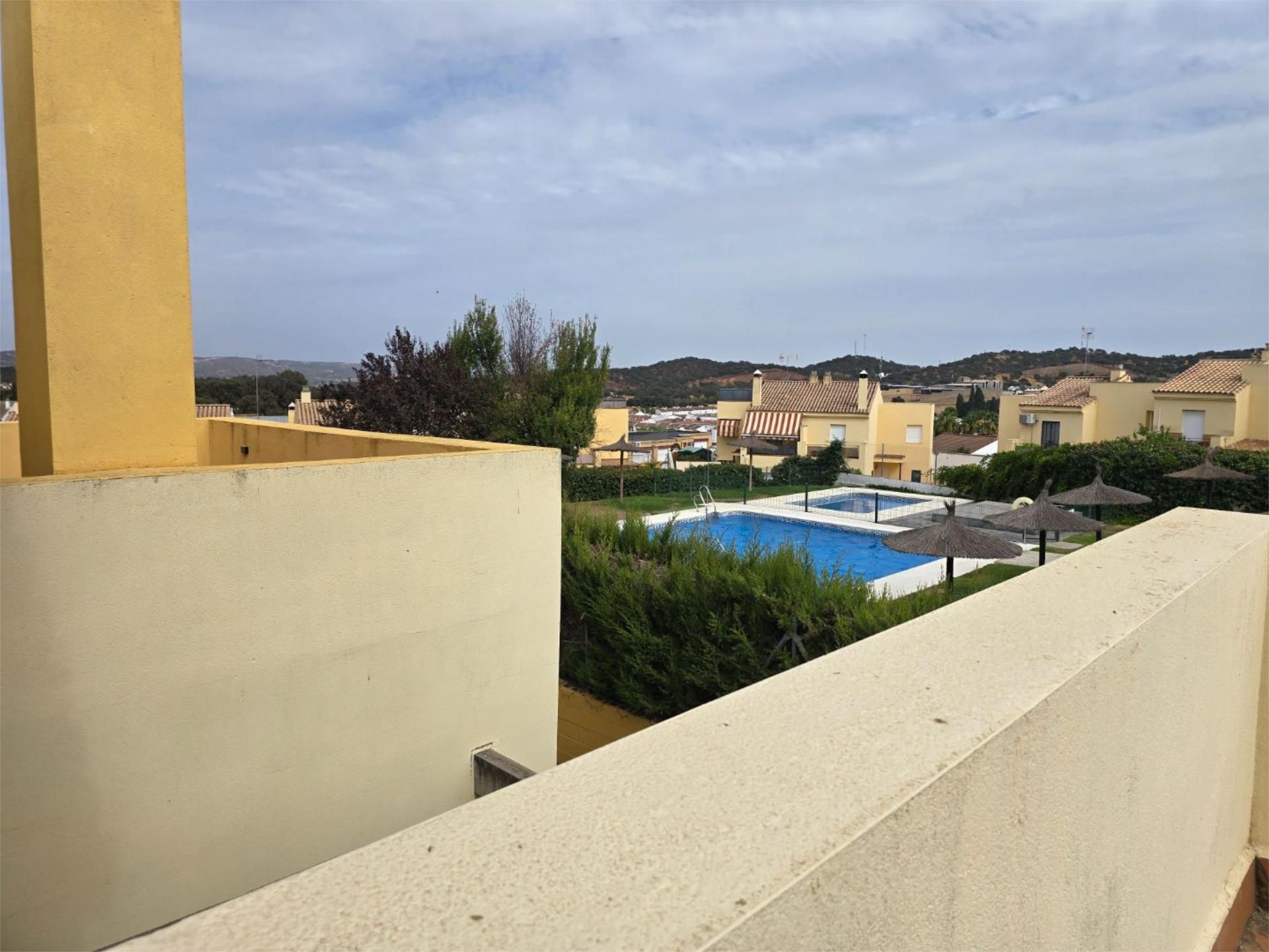Pis en venda a Calle los Brezales, 1, El Ronquillo Piscina de Pis en venda en El Ronquillo amb Piscina, Moblat i Balcó