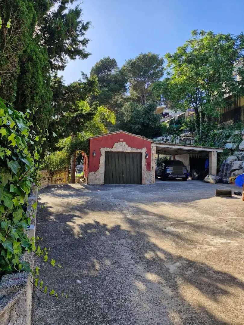 Casa o xalet en venda a Carrer del Picaio, 7, Barx Vista exterior de Casa o xalet en venda en Barx amb Aire condicionat, Calefacció i Jardí privat