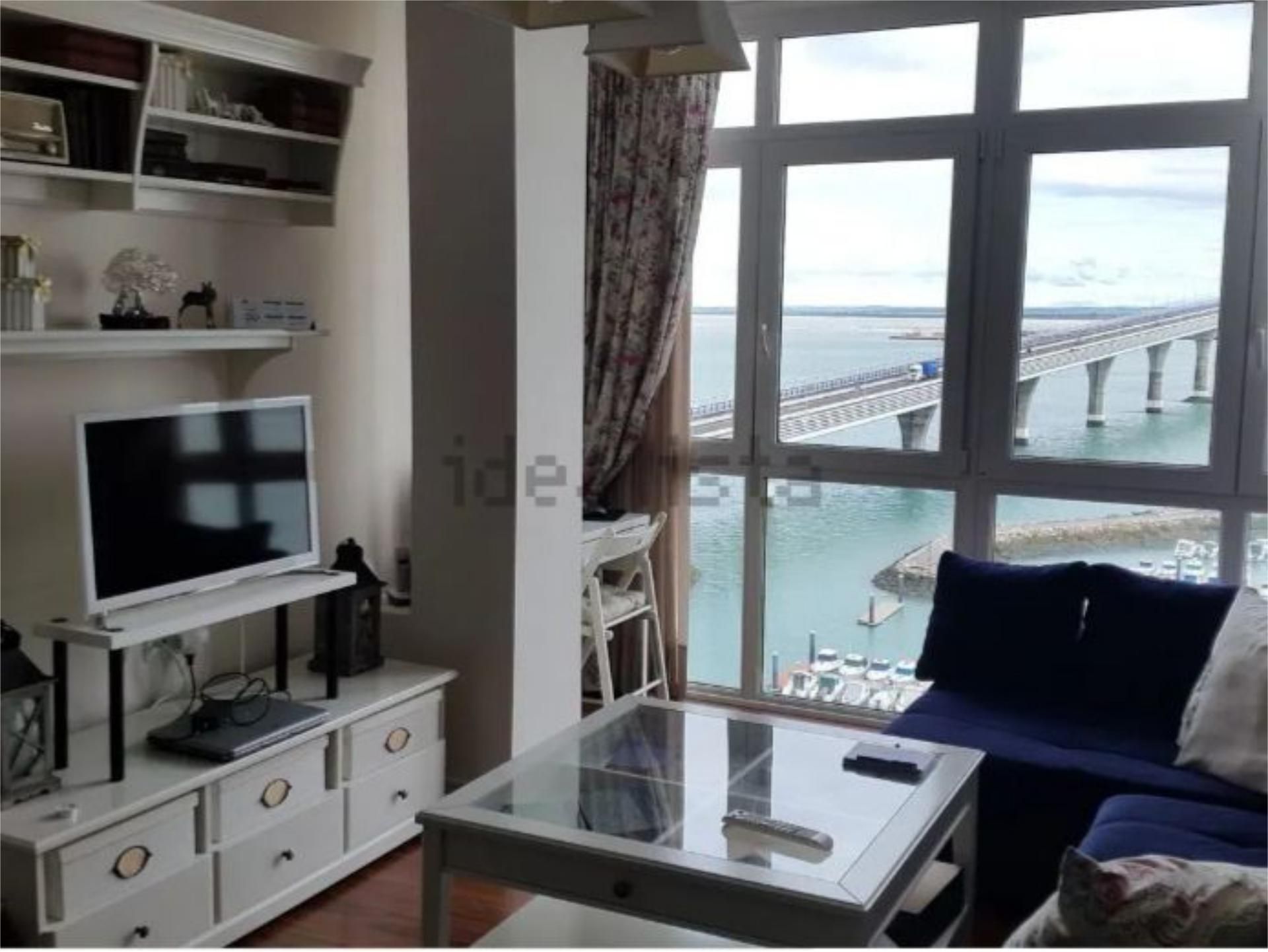 Sala de estar de Piso de alquiler en  Cádiz Capital con Aire acondicionado, Calefacción y Parquet