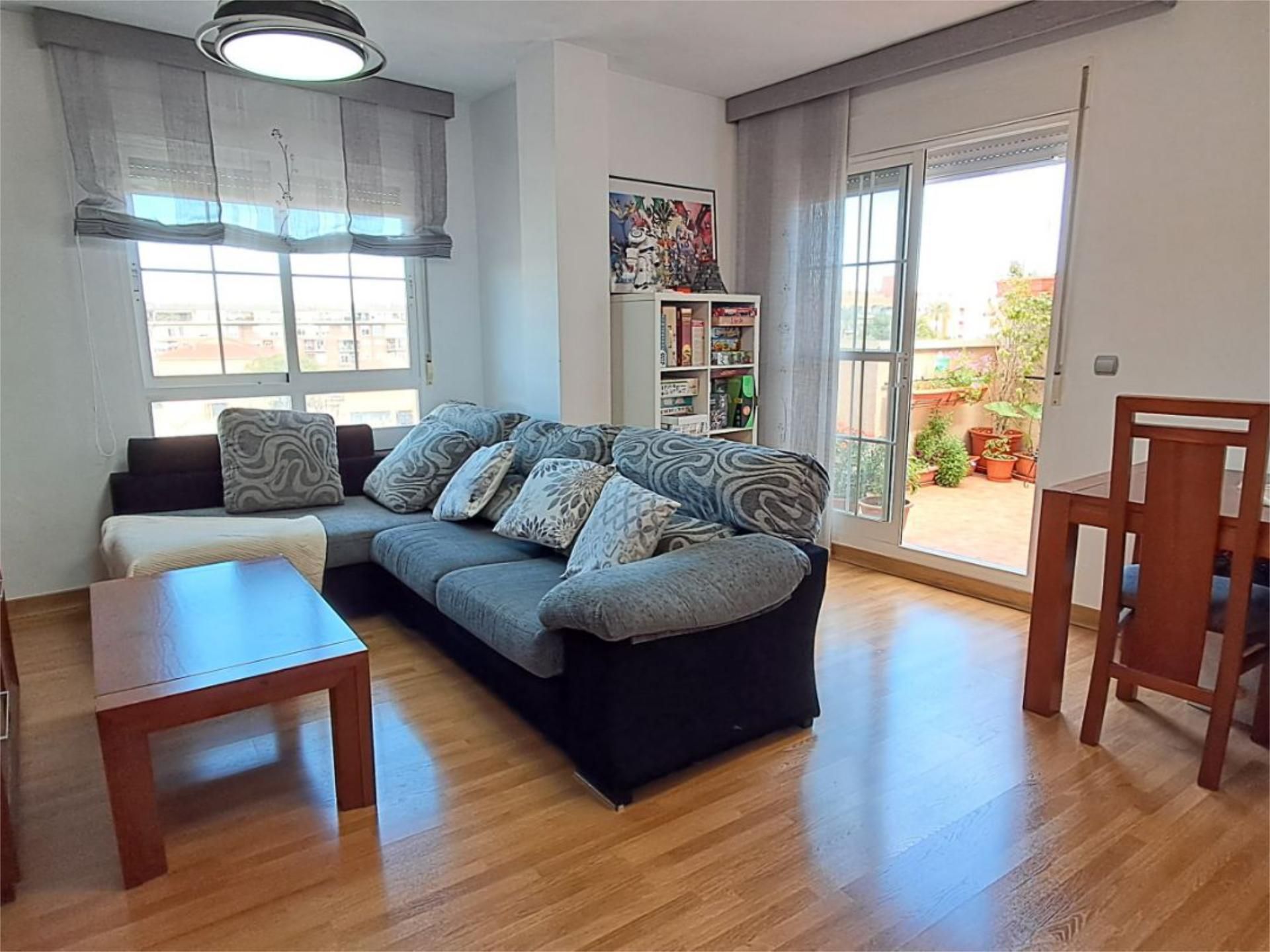 Living room of Flat for sale in  Murcia Capital  with Air Conditioner, Parquet flooring and Terrace